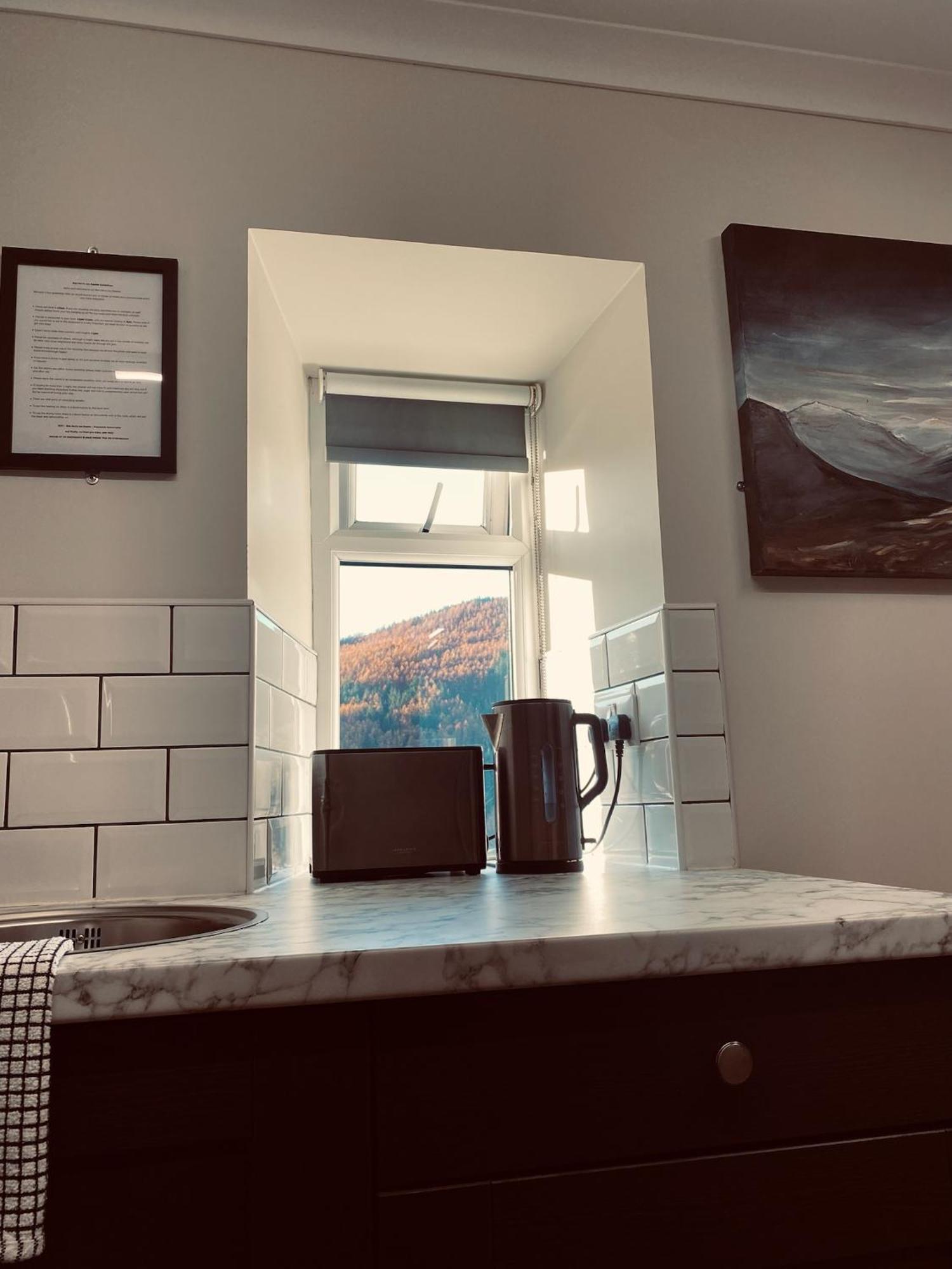 Ben Nevis Inn Rooms Fort William Esterno foto