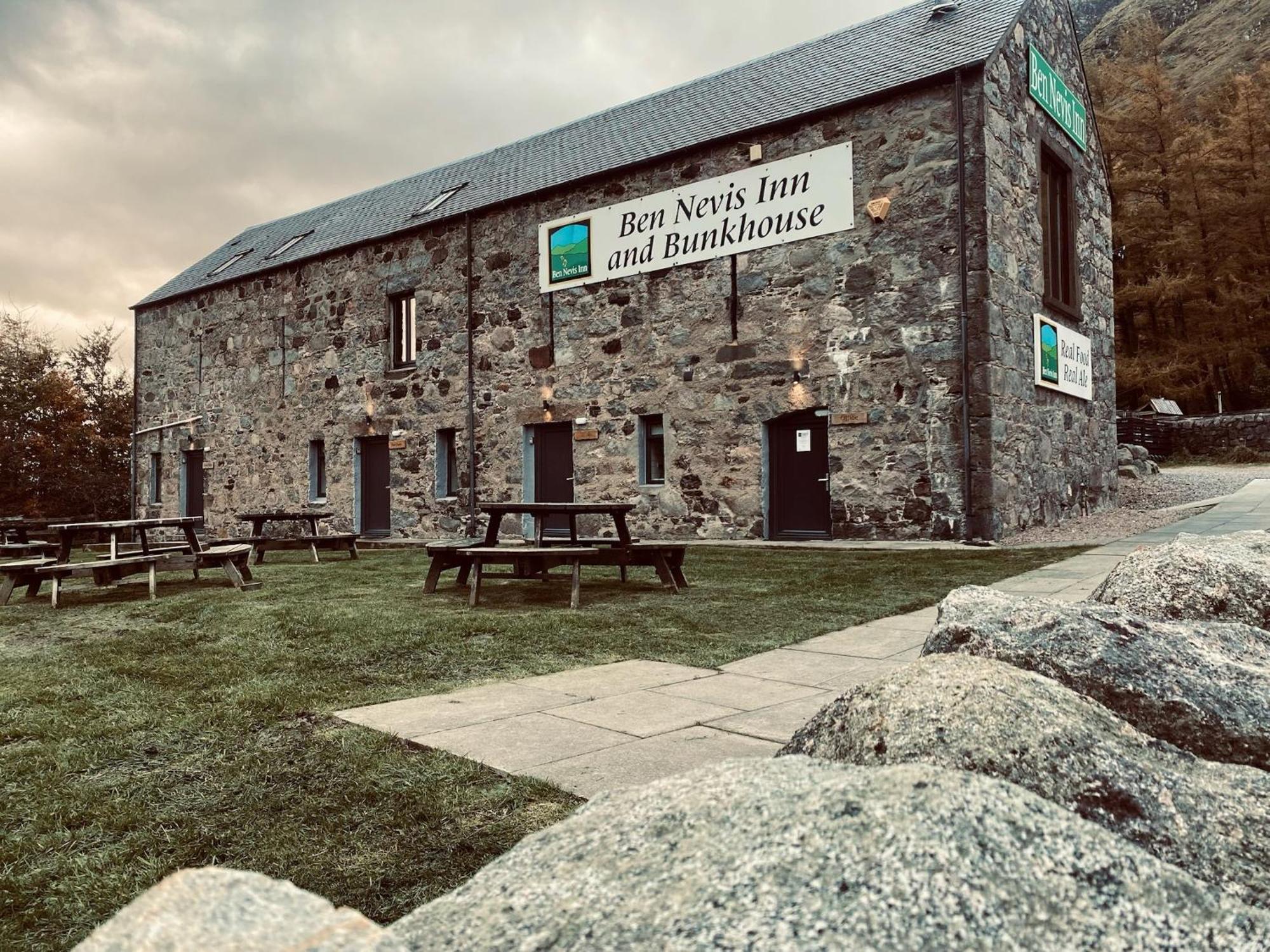 Ben Nevis Inn Rooms Fort William Esterno foto